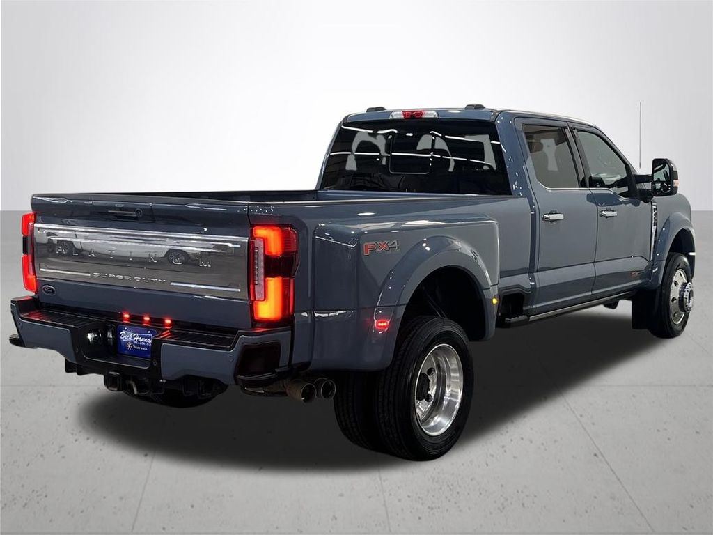 2023 Ford F-450SD Platinum