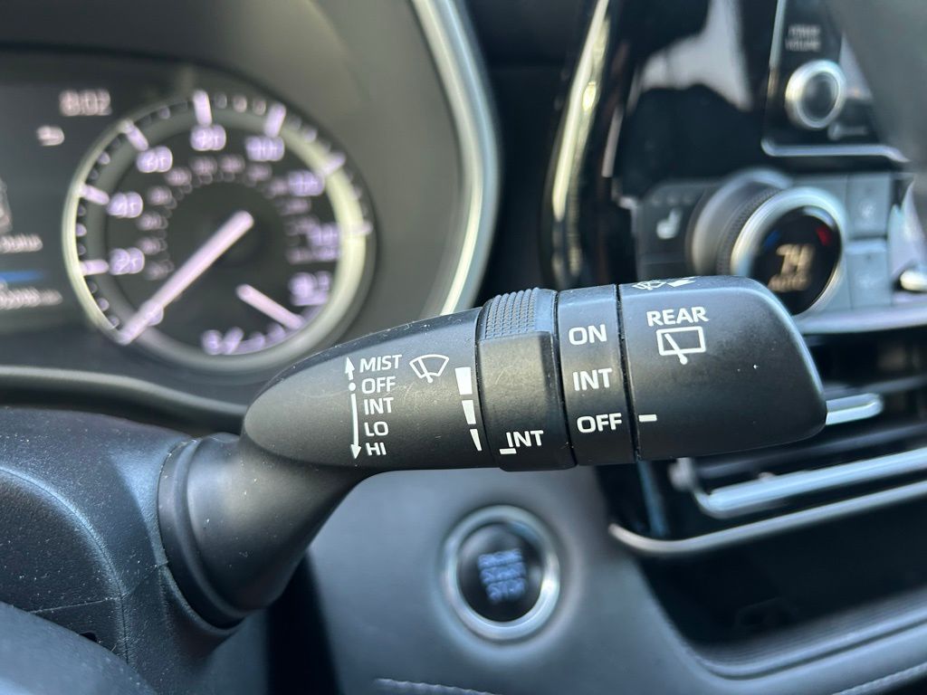 Thumbnail: 2020 Toyota Highlander - 28