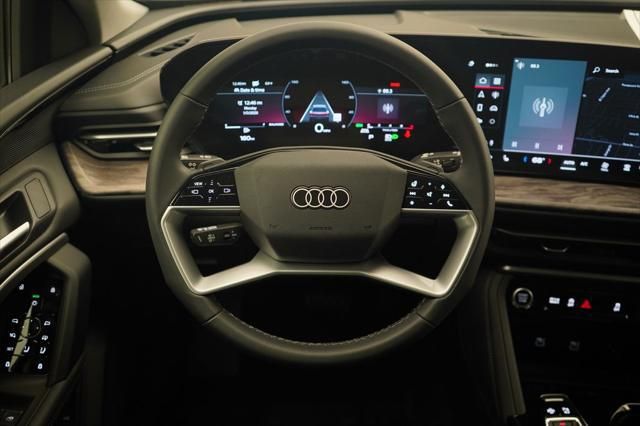 Thumbnail: 2025 Audi Q5 - 9