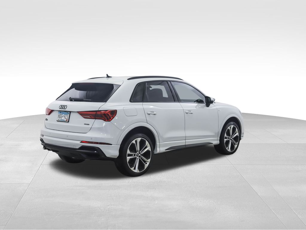 Thumbnail: 2022 Audi Q3 - 5