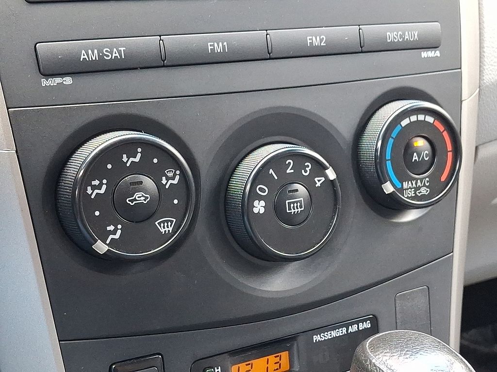 Thumbnail: 2010 Toyota Corolla - 16