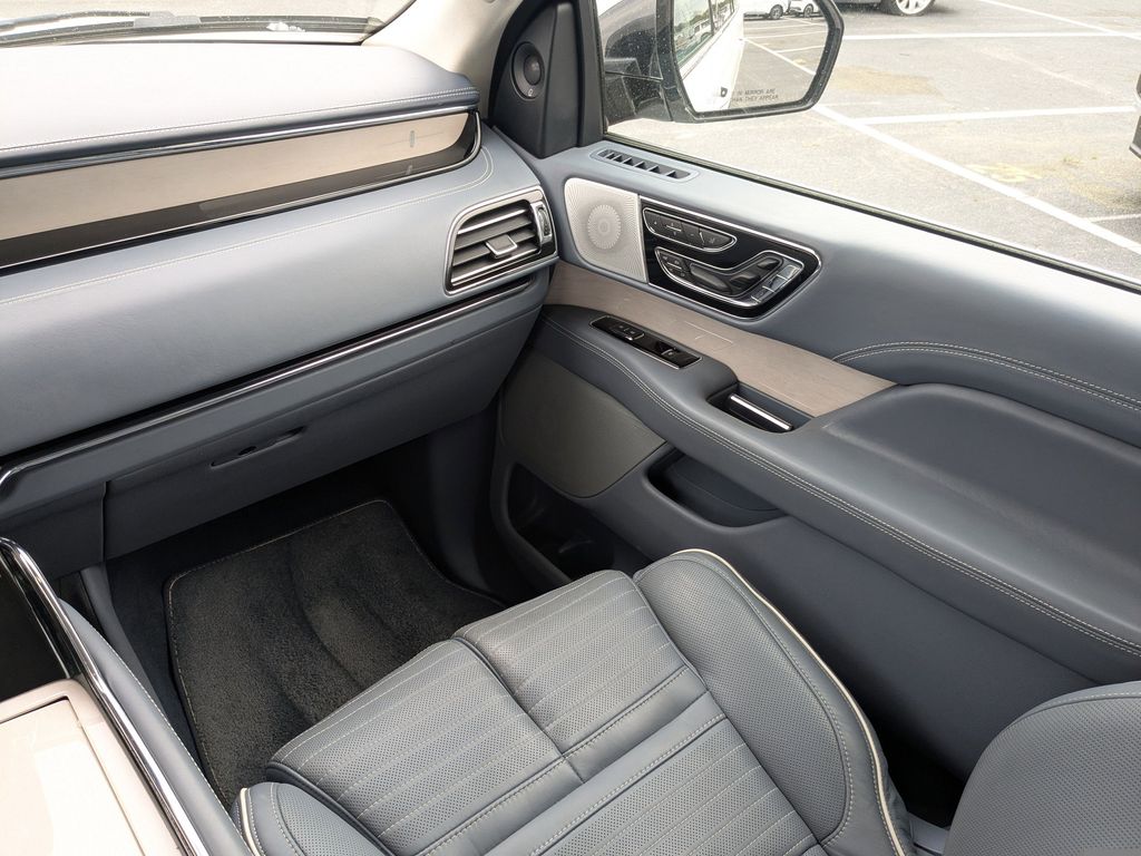 2021 Lincoln Navigator Black Label L