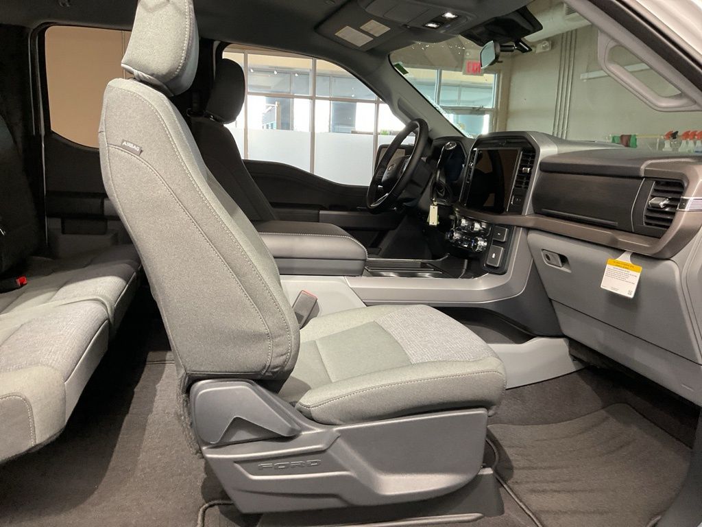 New 2026 White Ford XLT image 19