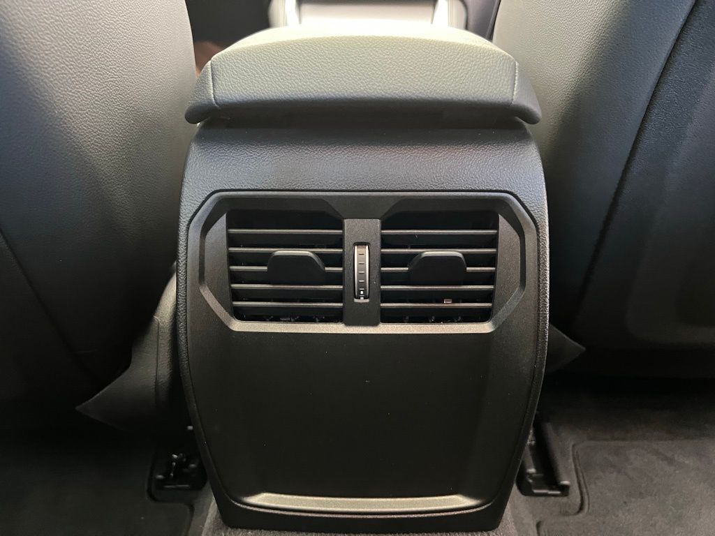 Thumbnail: 2026 BMW 4 Series - 9