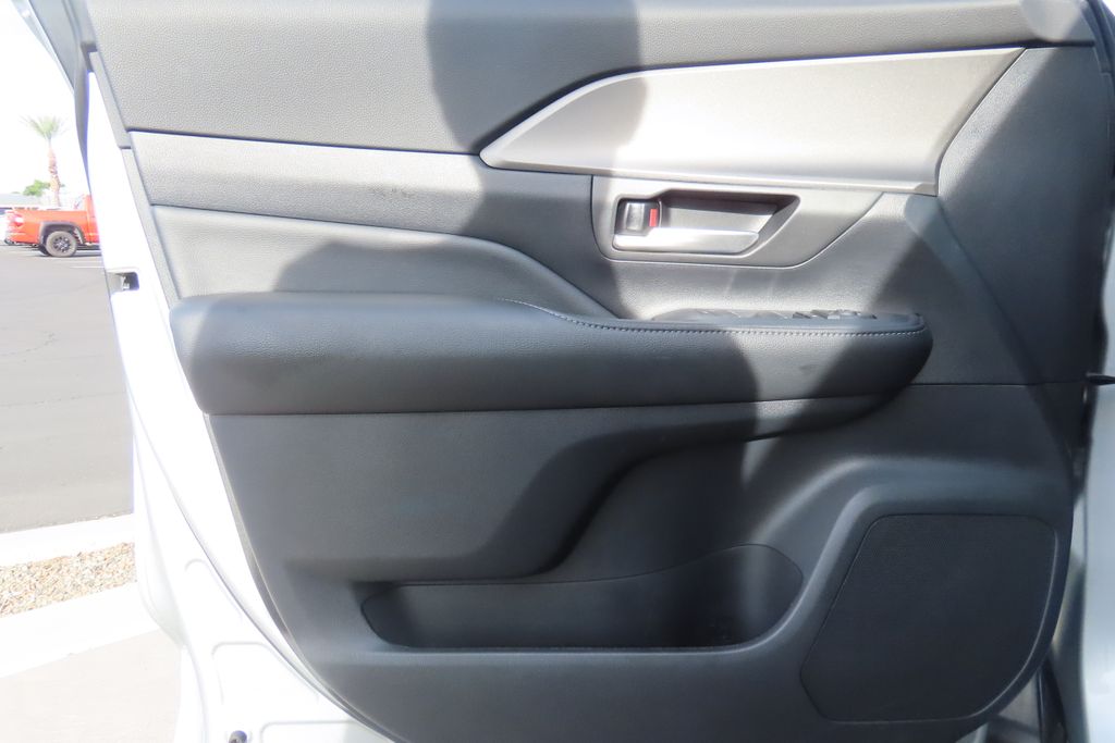 Thumbnail: 2024 Toyota Grand Highlander - 23