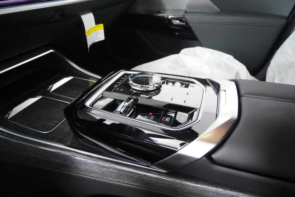 Thumbnail: 2025 BMW 7 Series - 23