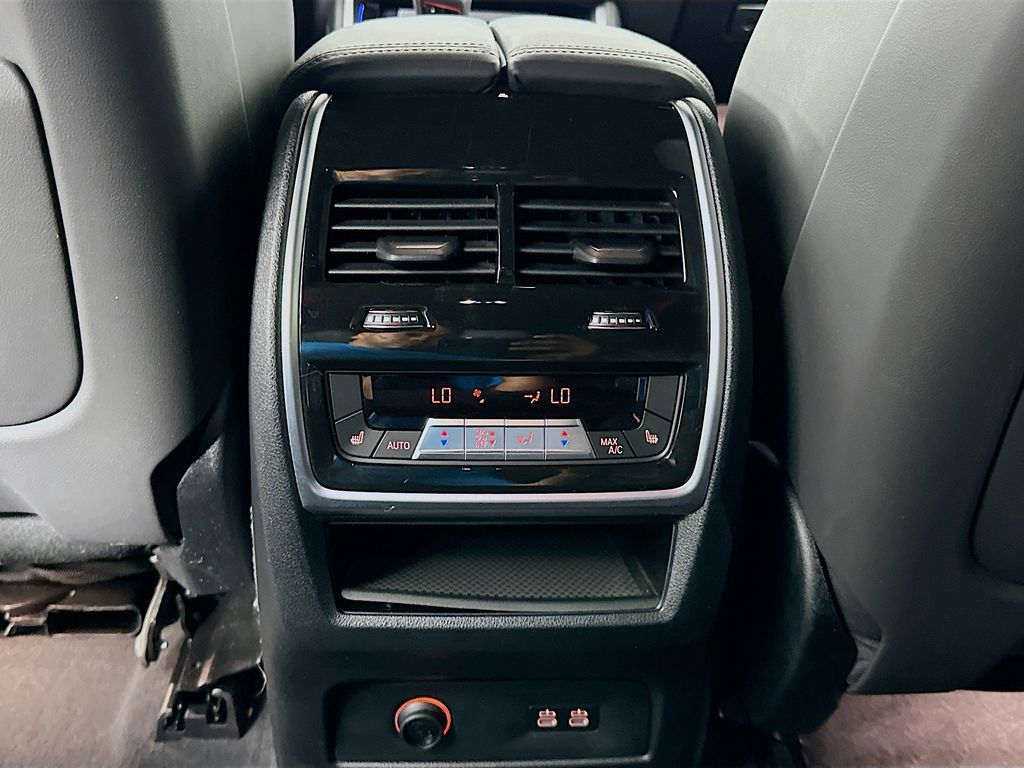 Thumbnail: 2023 BMW XM - 25