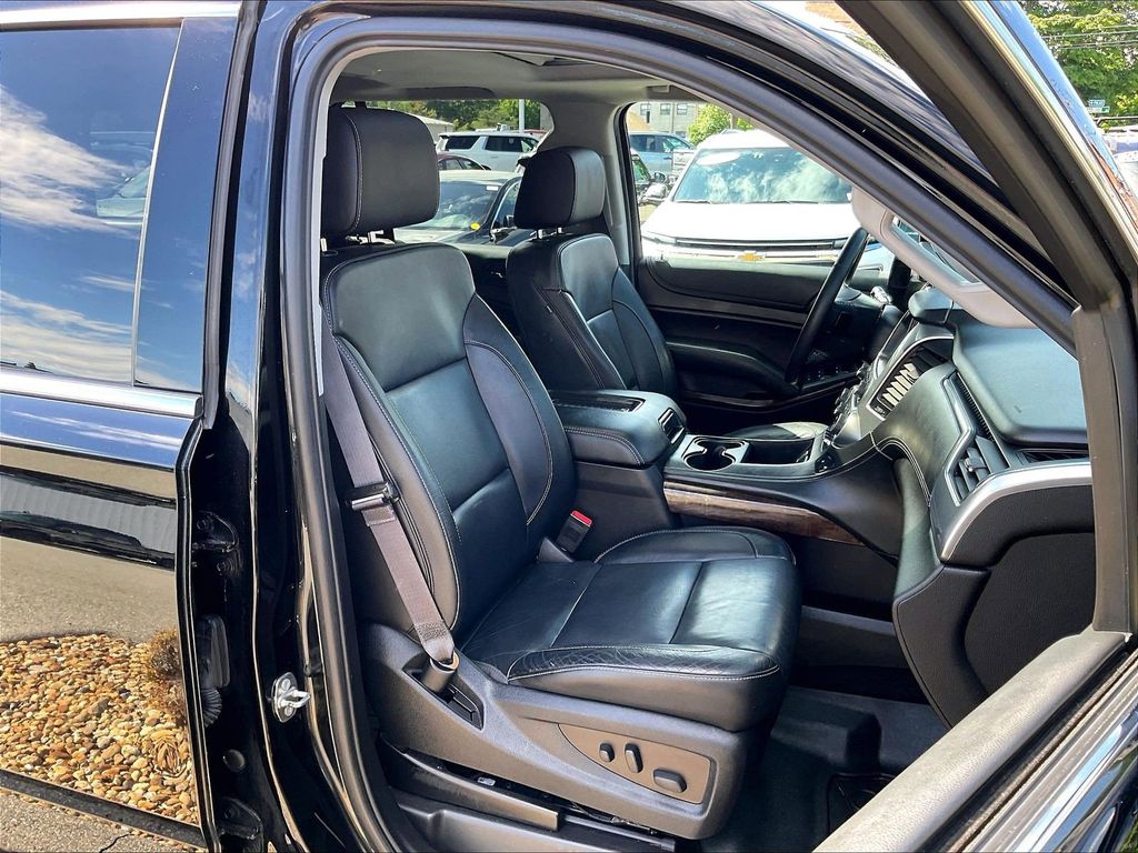 2017 Chevrolet Tahoe — photo 11