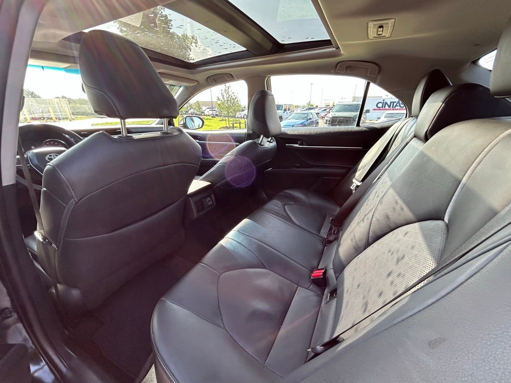 2018 Toyota Camry XSE 22