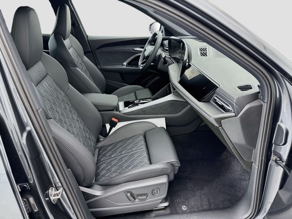 Thumbnail: 2026 Audi SQ5 - 19