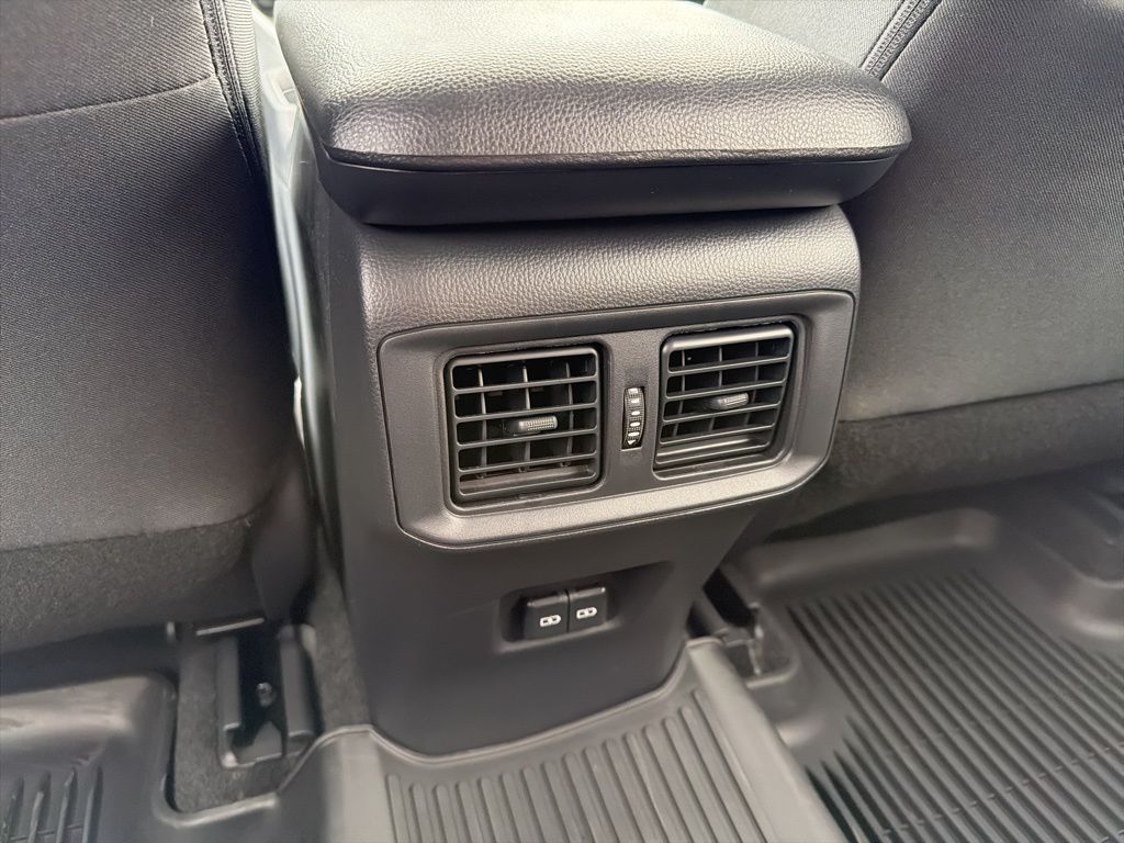 Thumbnail: 2025 Toyota RAV4 - 32