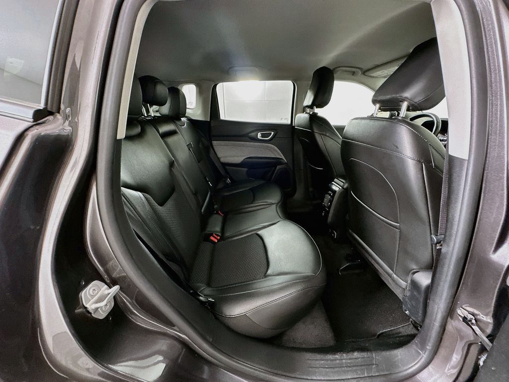 Thumbnail: 2022 Jeep Compass - 25