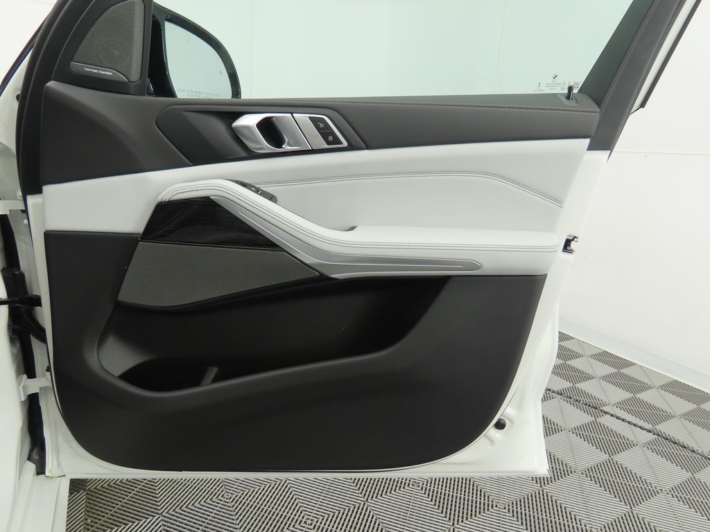 Thumbnail: 2026 BMW X5 - 26