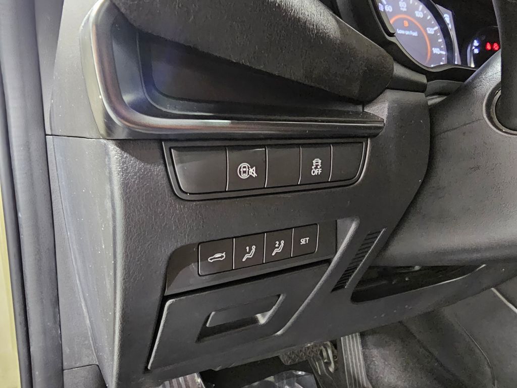Used 2024  Mazda 2.5 Carbon Turbo image 24