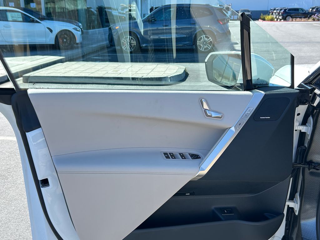 Thumbnail: 2026 BMW iX - 11