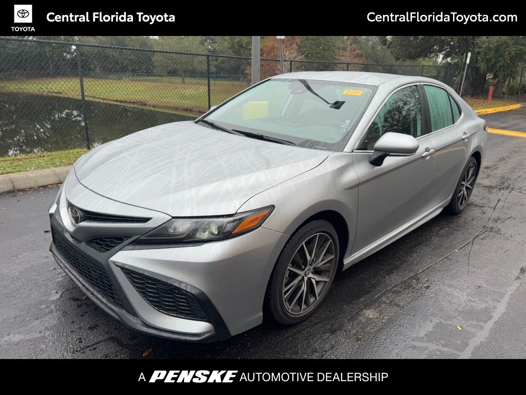 2022 Toyota Camry SE -
                Orlando, FL