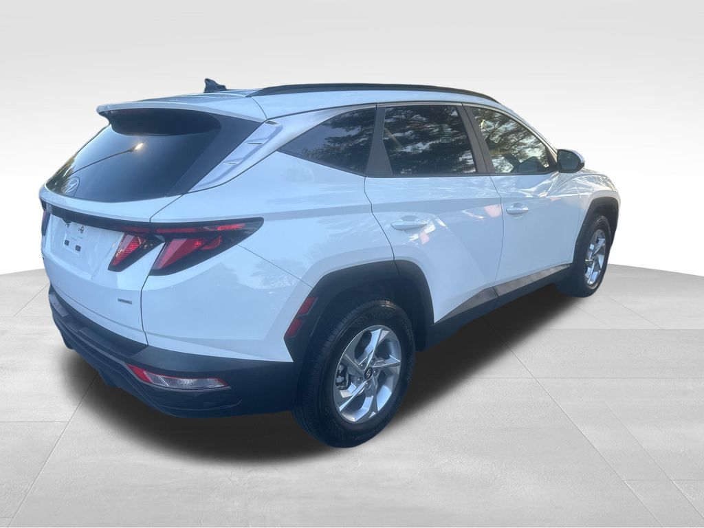 Used 2024 White Hyundai SEL image 22