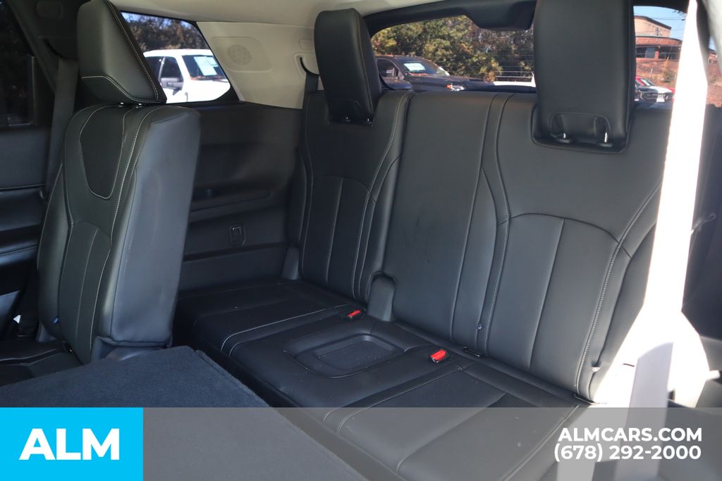 Used 2022 Silver INFINITI LUXE image 22