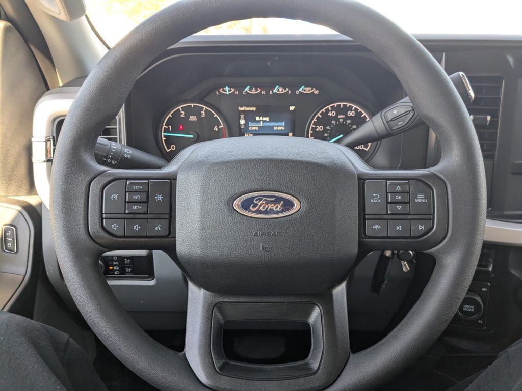 2025 Ford F-350 Chassis XL