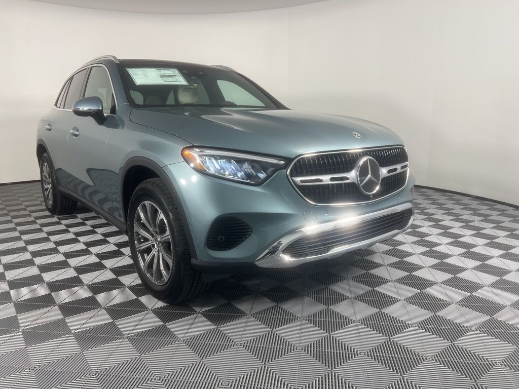 2026 Mercedes-Benz GLC GLC 300 4MATIC's photo