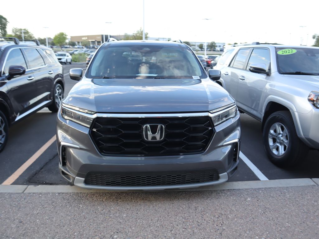 Thumbnail: 2023 Honda Pilot - 2