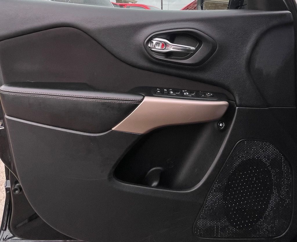2017 Jeep Cherokee Latitude Black at Community Toyota