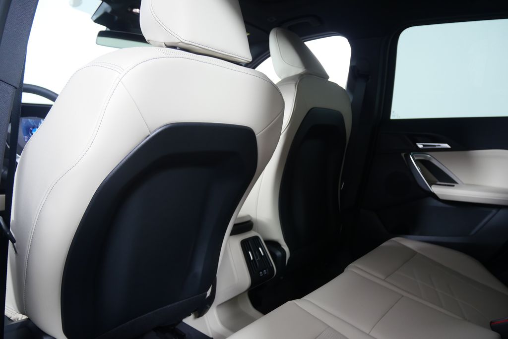 Thumbnail: 2025 BMW X1 - 16