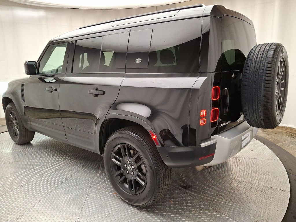 2022 Land Rover Defender 110 6