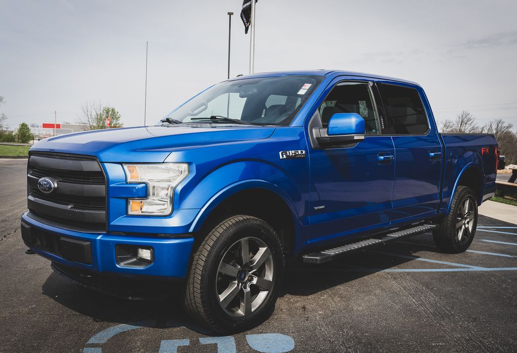 View vehicle photo 4