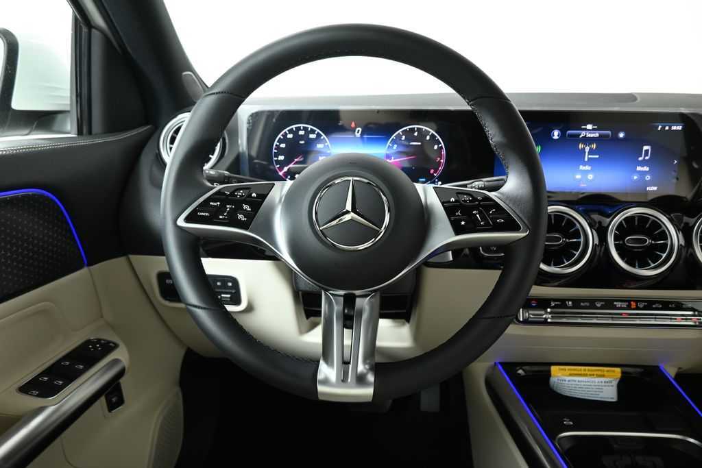 2025 Mercedes-Benz GLA 250 4MATIC 16