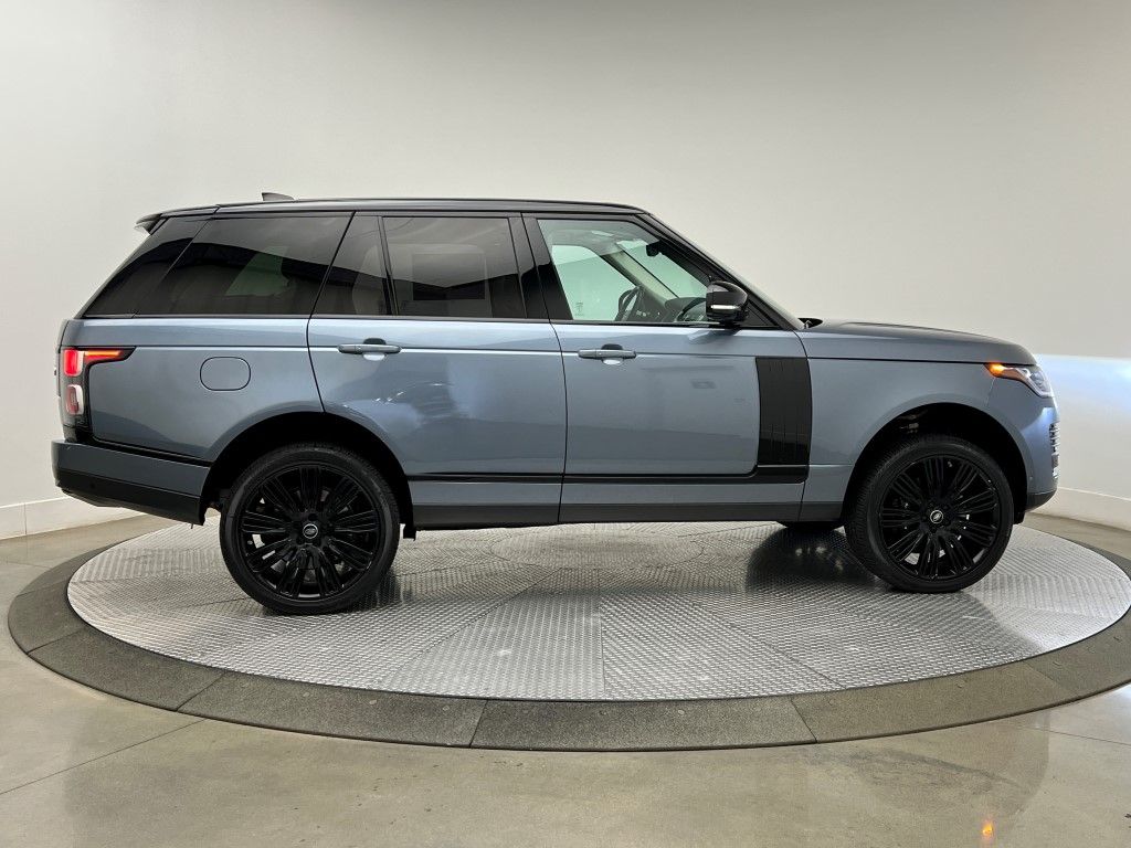 Thumbnail: 2021 Land Rover Range Rover - 6
