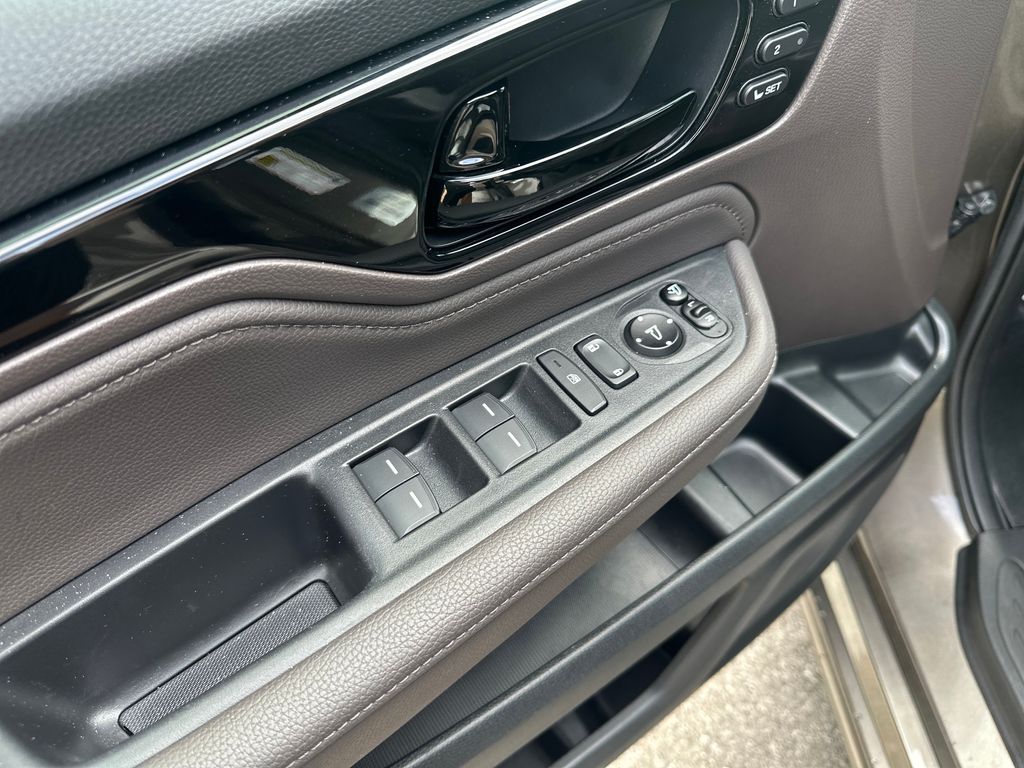 Used Car 2020 Honda Odyssey  Elite For Sale Under $30,000 In Austin, Texas