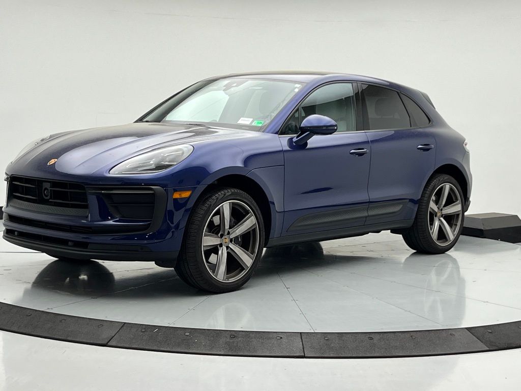 Thumbnail: 2025 Porsche Macan - 1