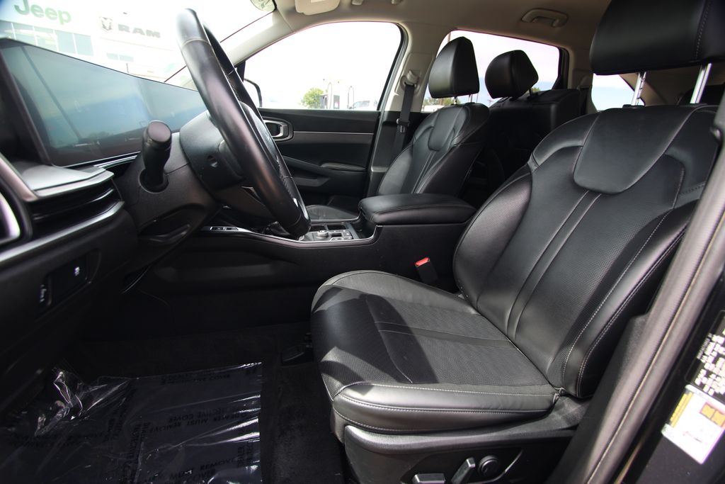 Used 2024 Kia Sorento SUV