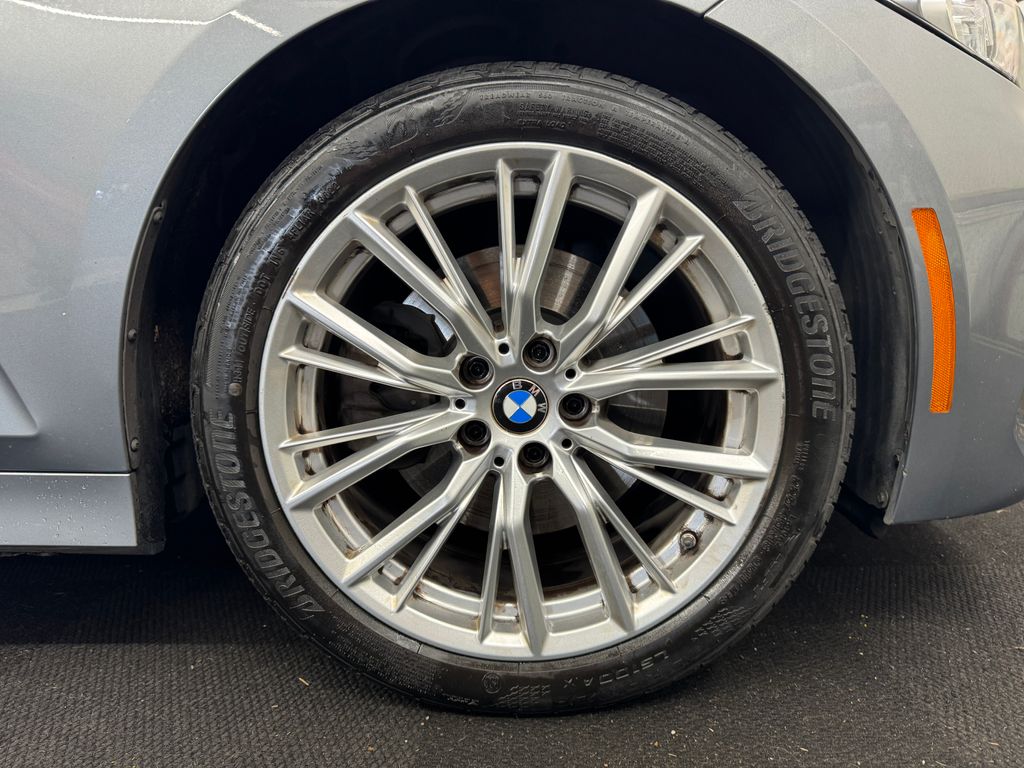 2024 BMW 3 Series 330i