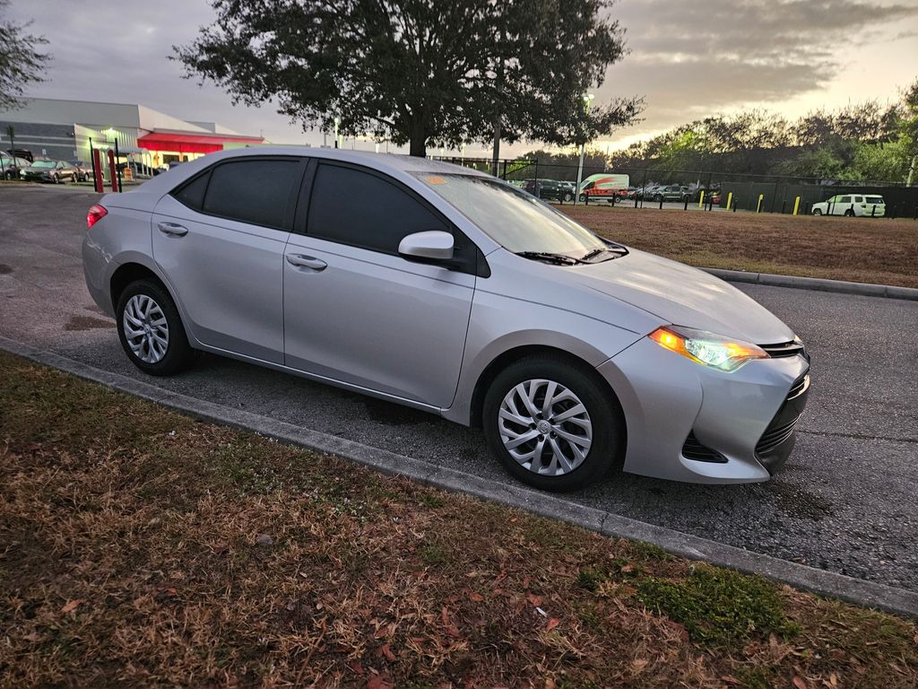 2018 Toyota Corolla LE 7