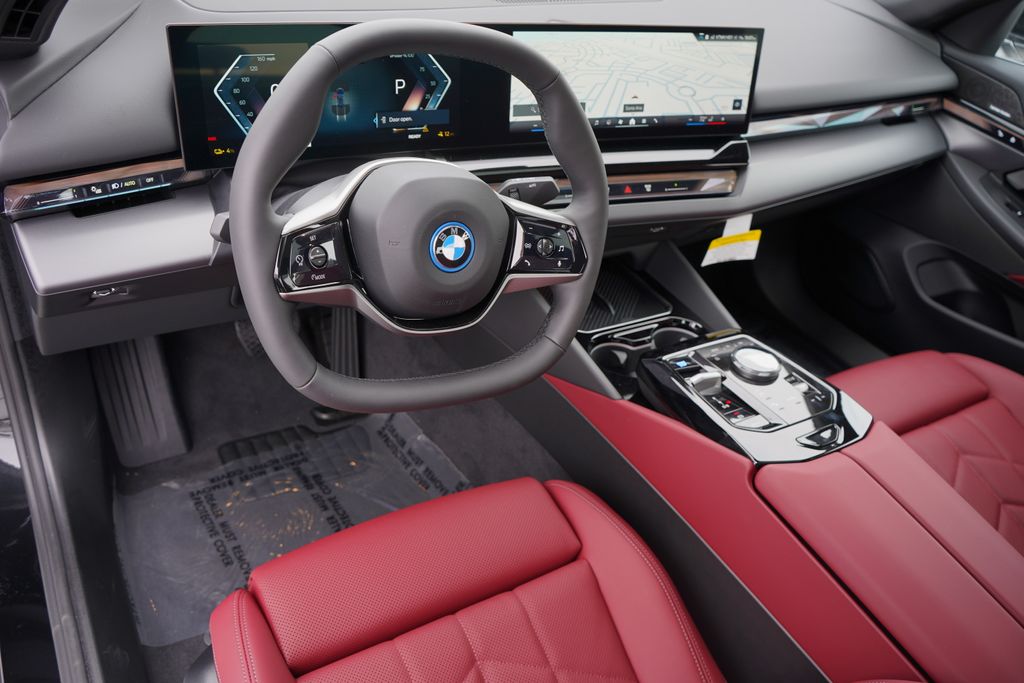 2025 BMW i5 eDrive40 13