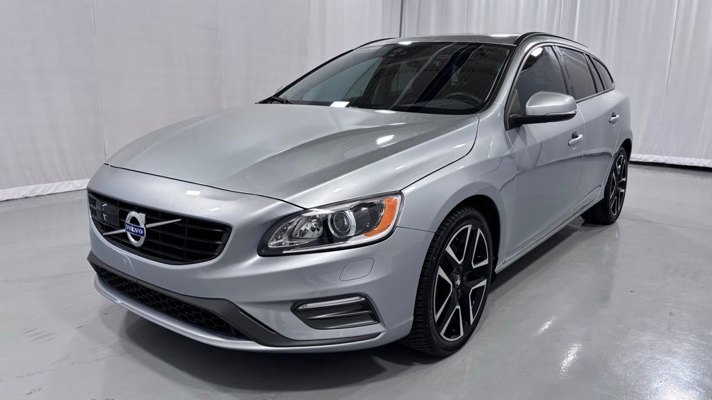 Electric Silver Metallic 2018 Volvo V60 T5 Dynamic Wagon Front-Wheel Drive Automatic