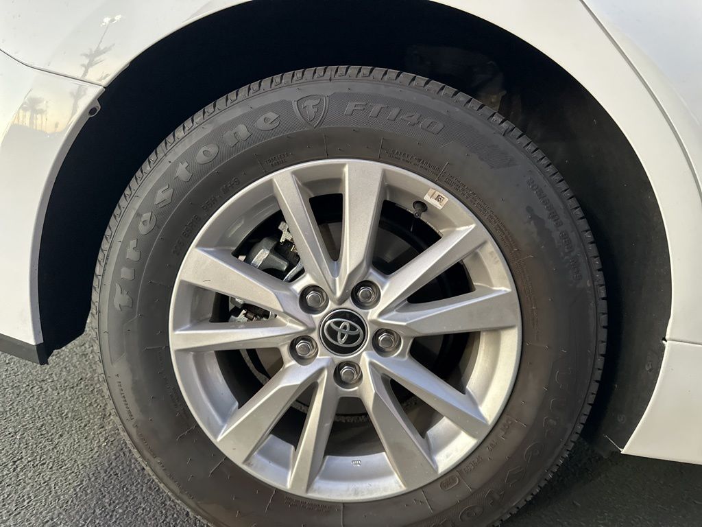 2025 Toyota Camry LE 7