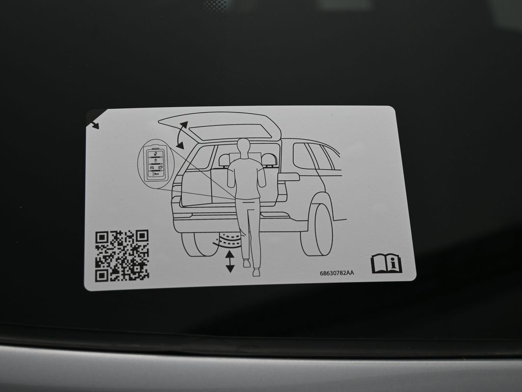 New 2025 Silver Zynith Jeep Summit image 45