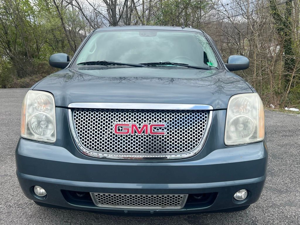 Stealth Gray Metallic 2008 GMC Yukon XL Denali AWD SUV / Crossover All-Wheel Drive 6-Speed Automatic Overdrive