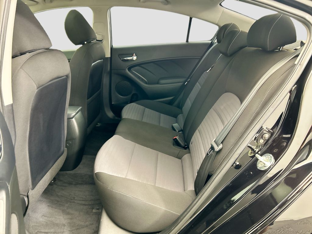 Thumbnail: 2018 Kia Forte - 19