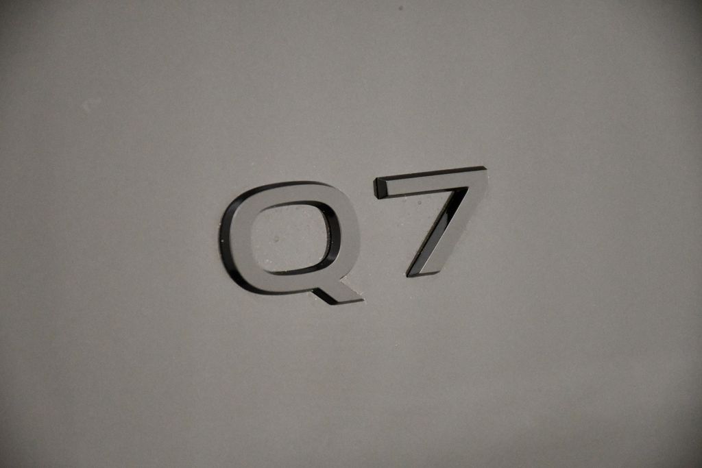2025 Audi Q7  9