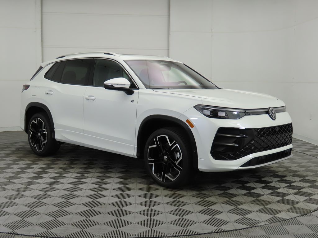 2025 Volkswagen Tiguan SE R-Line 4