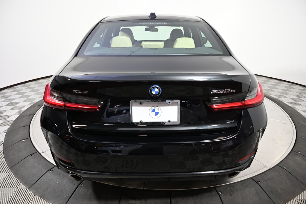 Thumbnail: 2023 BMW 3 Series - 4