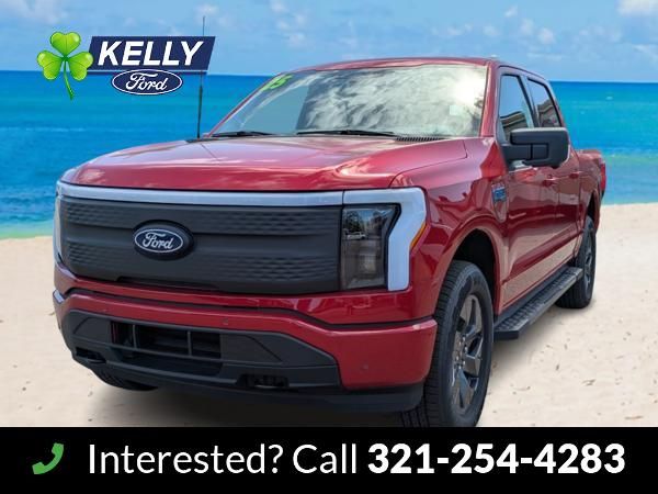 Rapid Red Metallic Tinted Clearcoat 2025 Ford F-150 Lightning Flash SuperCrew AWD Pickup Truck All-Wheel Drive Automatic