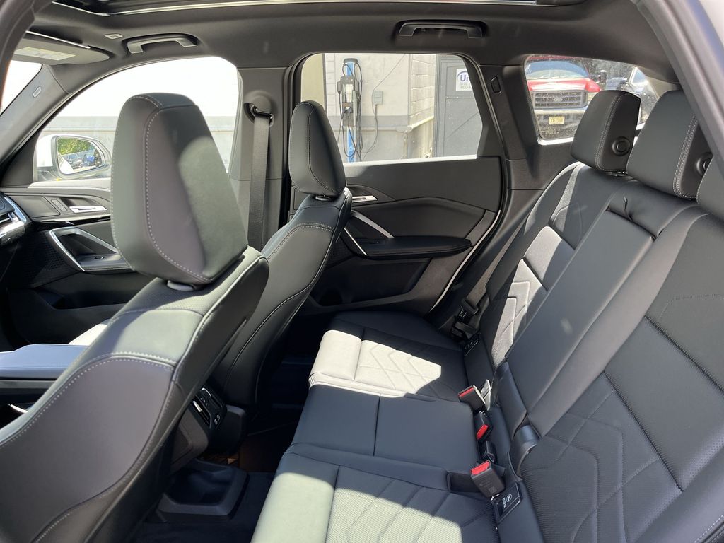 2025 BMW X1 xDrive28i 23