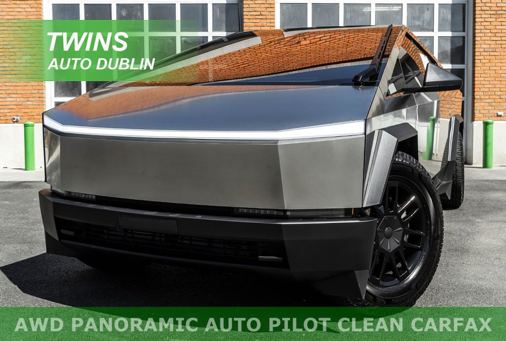 Ultra-Hard Stainless 2025 Tesla Cybertruck Crew Cab AWD Pickup Truck All-Wheel Drive 1-Speed Automatic