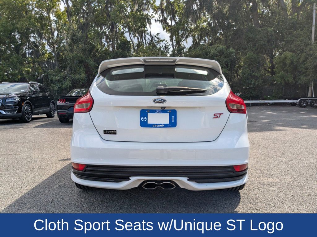 2018 Ford Focus ST 