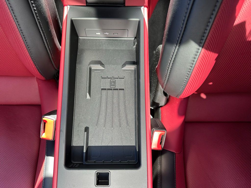 Thumbnail: 2025 Porsche 911 - 30